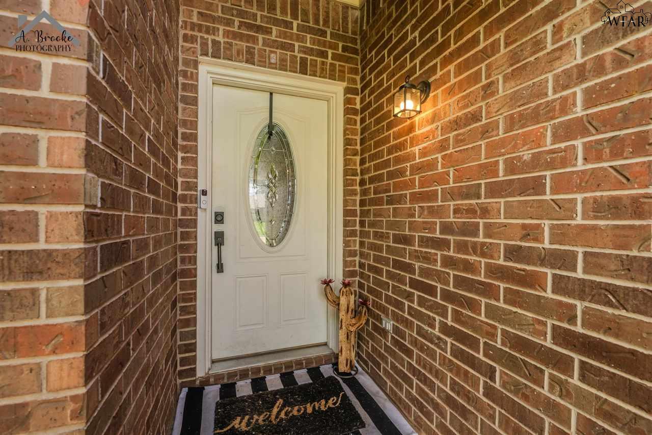 128 Garrett Street, Burkburnett, Texas image 4