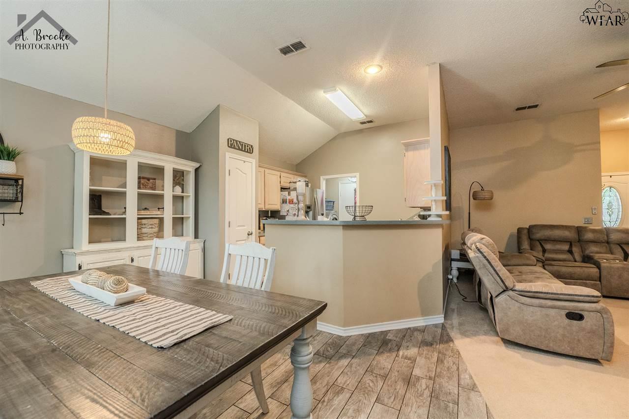 128 Garrett Street, Burkburnett, Texas image 13