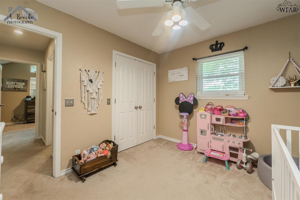 128 Garrett Street, Burkburnett, Texas image 21
