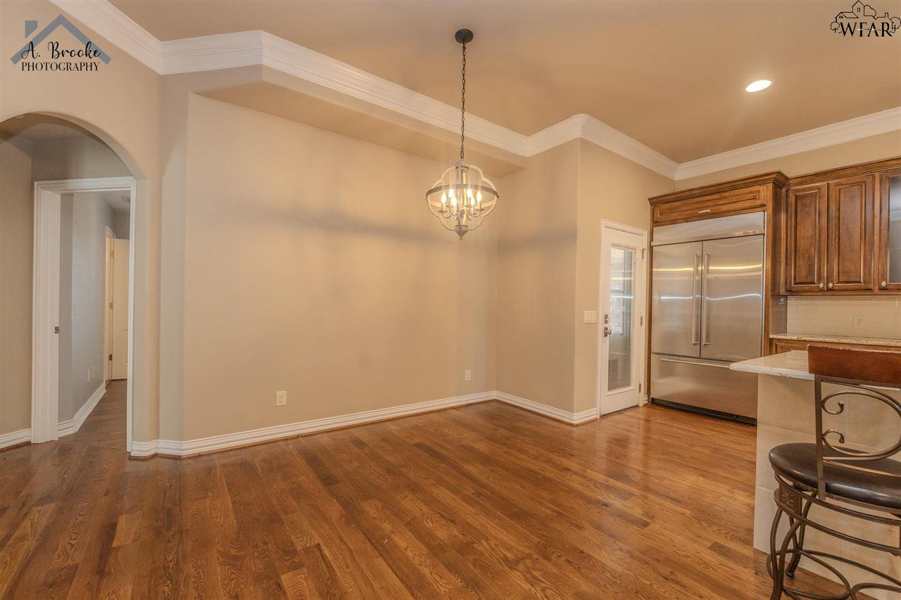 816 Coulter Drive, Burkburnett, Texas image 6