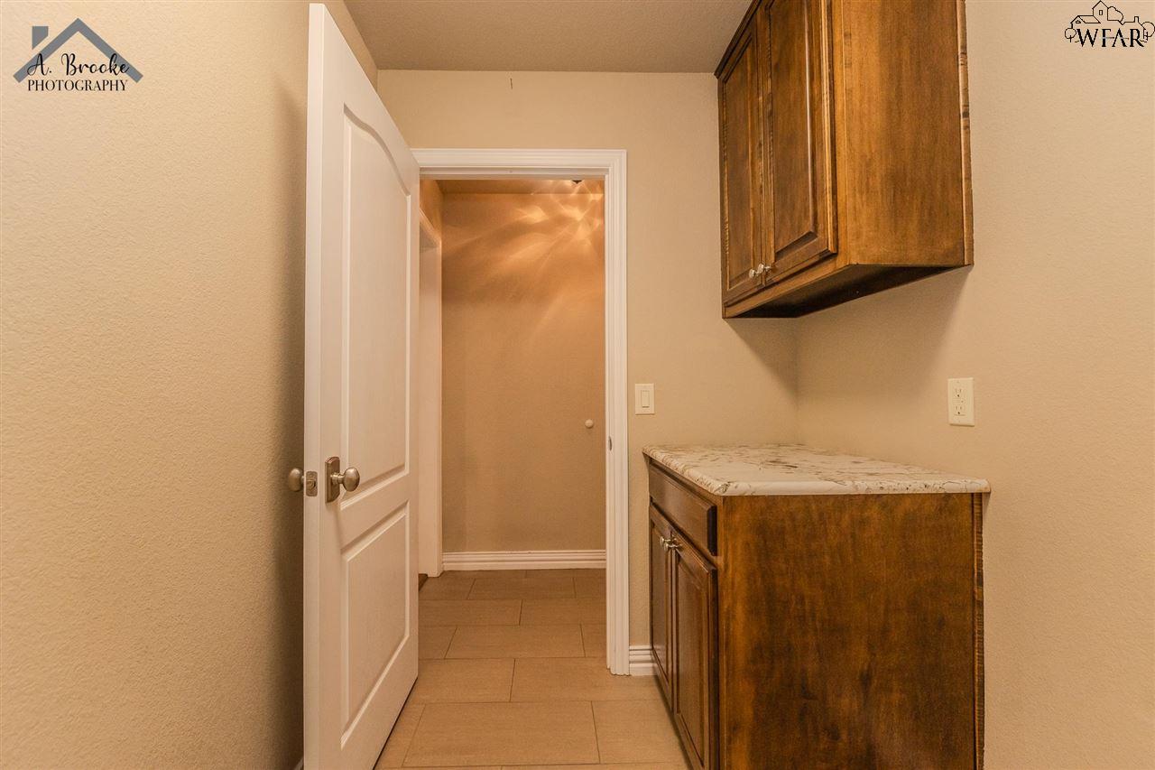 816 Coulter Drive, Burkburnett, Texas image 26