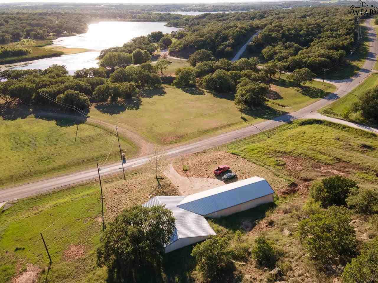 274 Nocona Drive, Nocona, Texas image 4