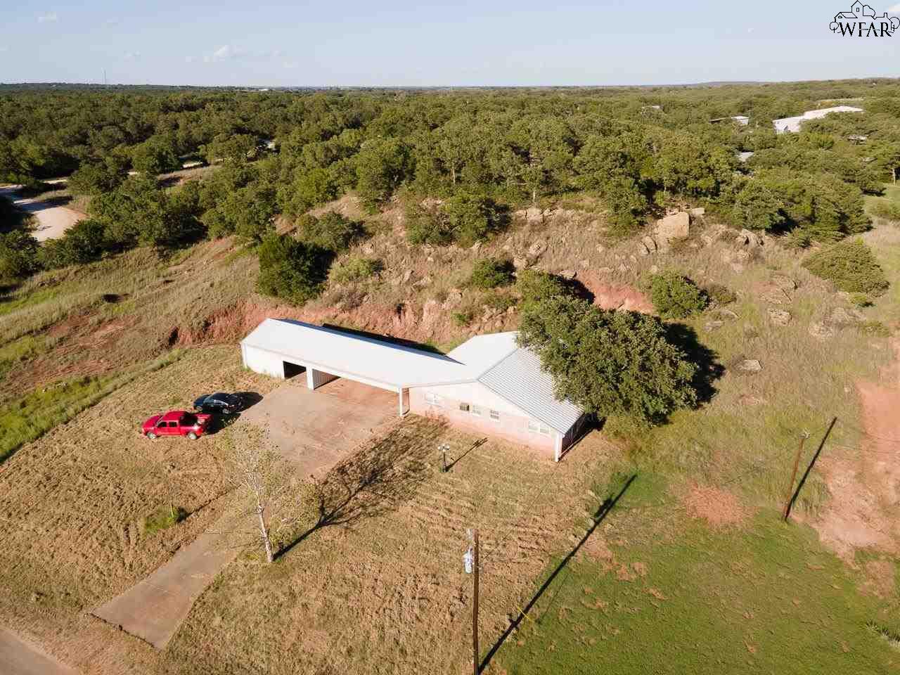 274 Nocona Drive, Nocona, Texas image 6