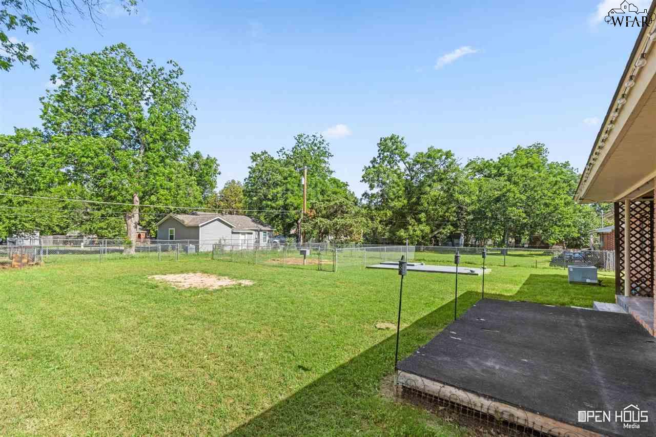 515 Dot Avenue, Burkburnett, Texas image 27