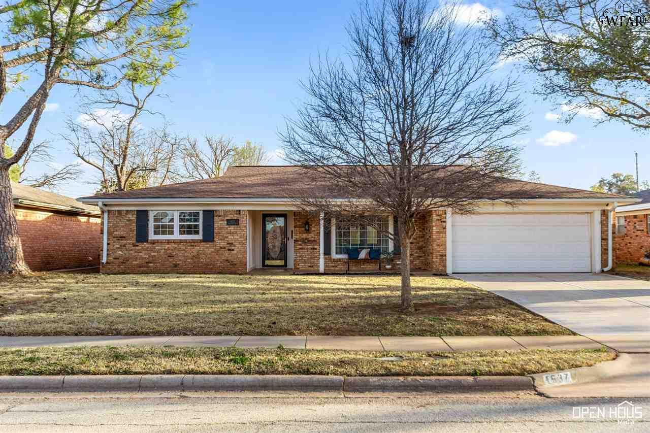 1537 Sweetbriar Drive, Wichita Falls, Texas image 1