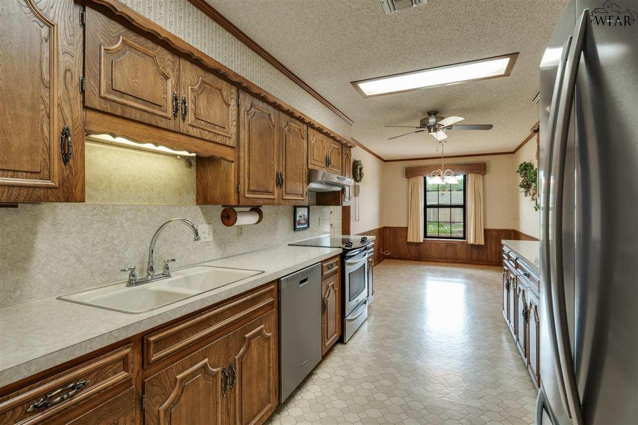 3 Karen Court, Wichita Falls, Texas image 12