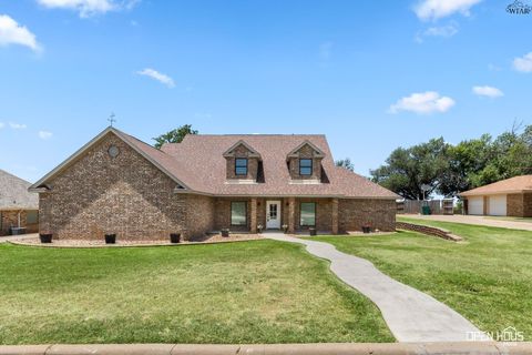 Homes For Sale - 1111 S Ash Street<br/> Archer County, Archer City, TX 76351