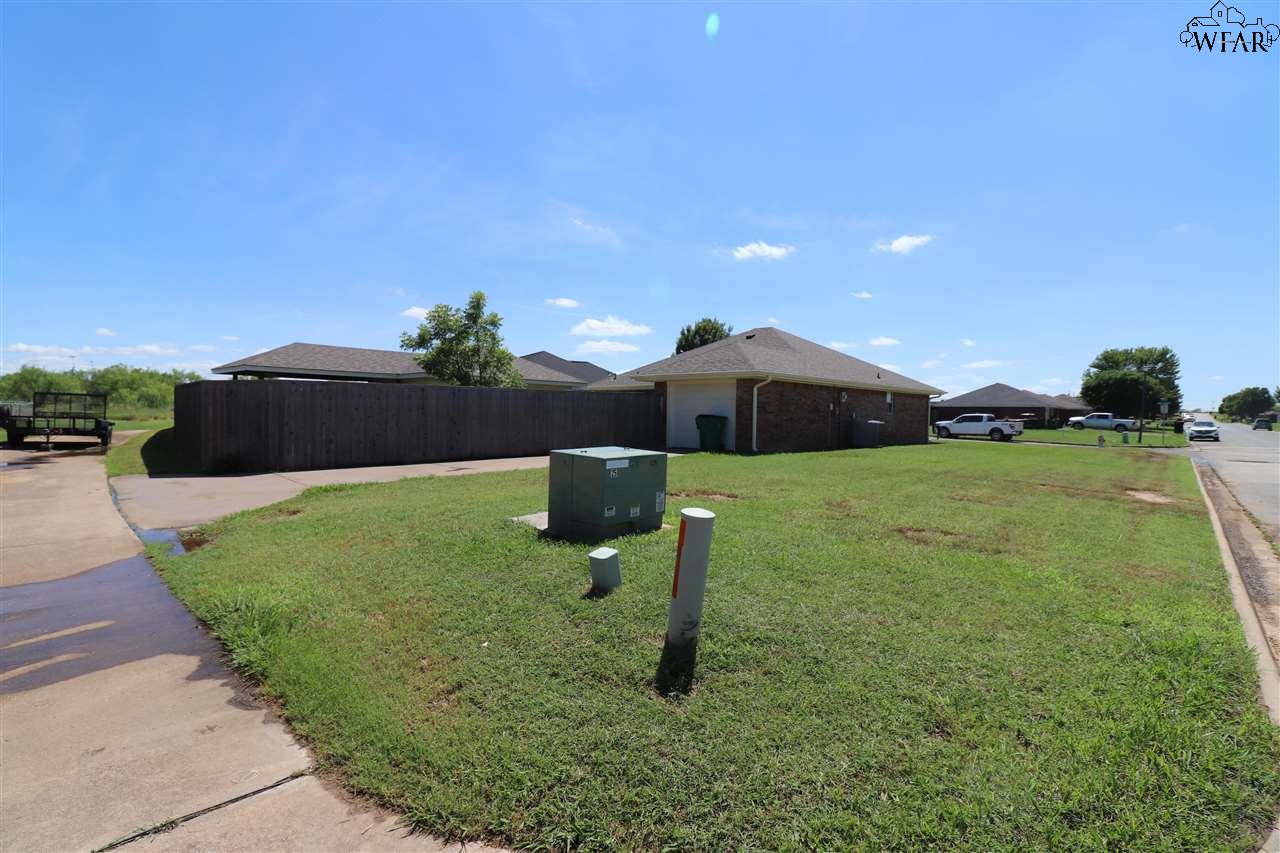 1440 Lariat Trail, Henrietta, Texas image 17