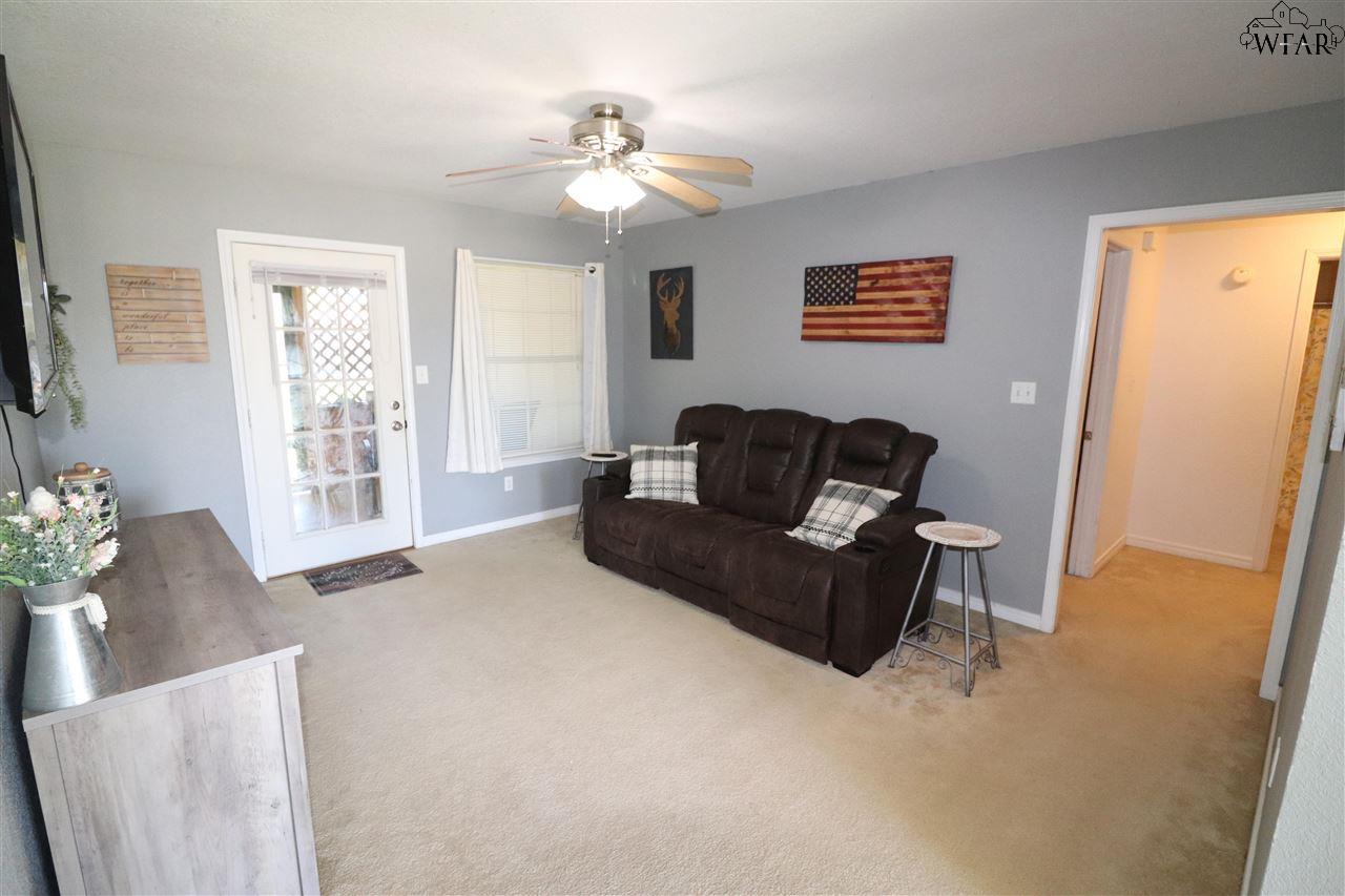1440 Lariat Trail, Henrietta, Texas image 2