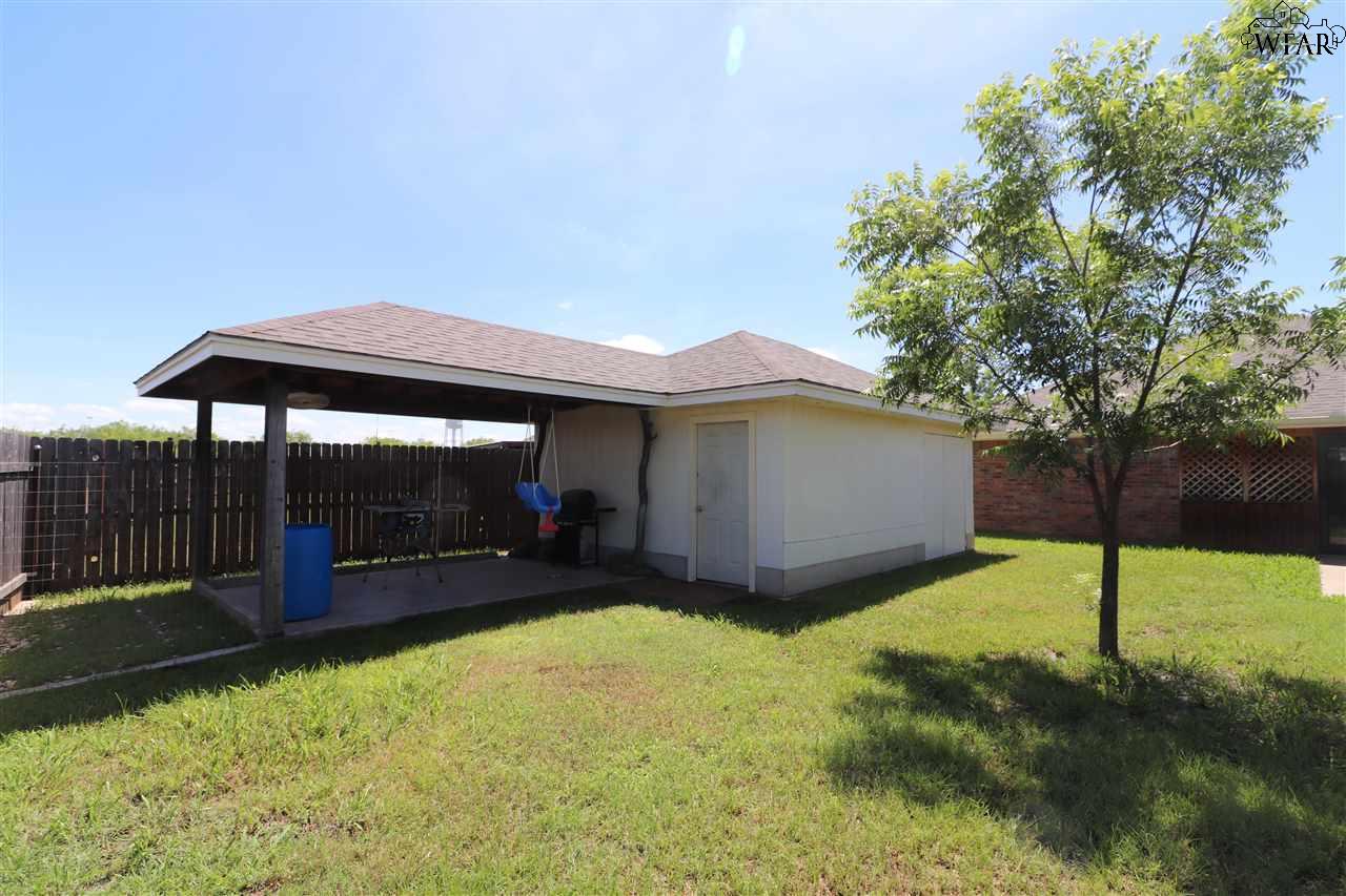 1440 Lariat Trail, Henrietta, Texas image 16