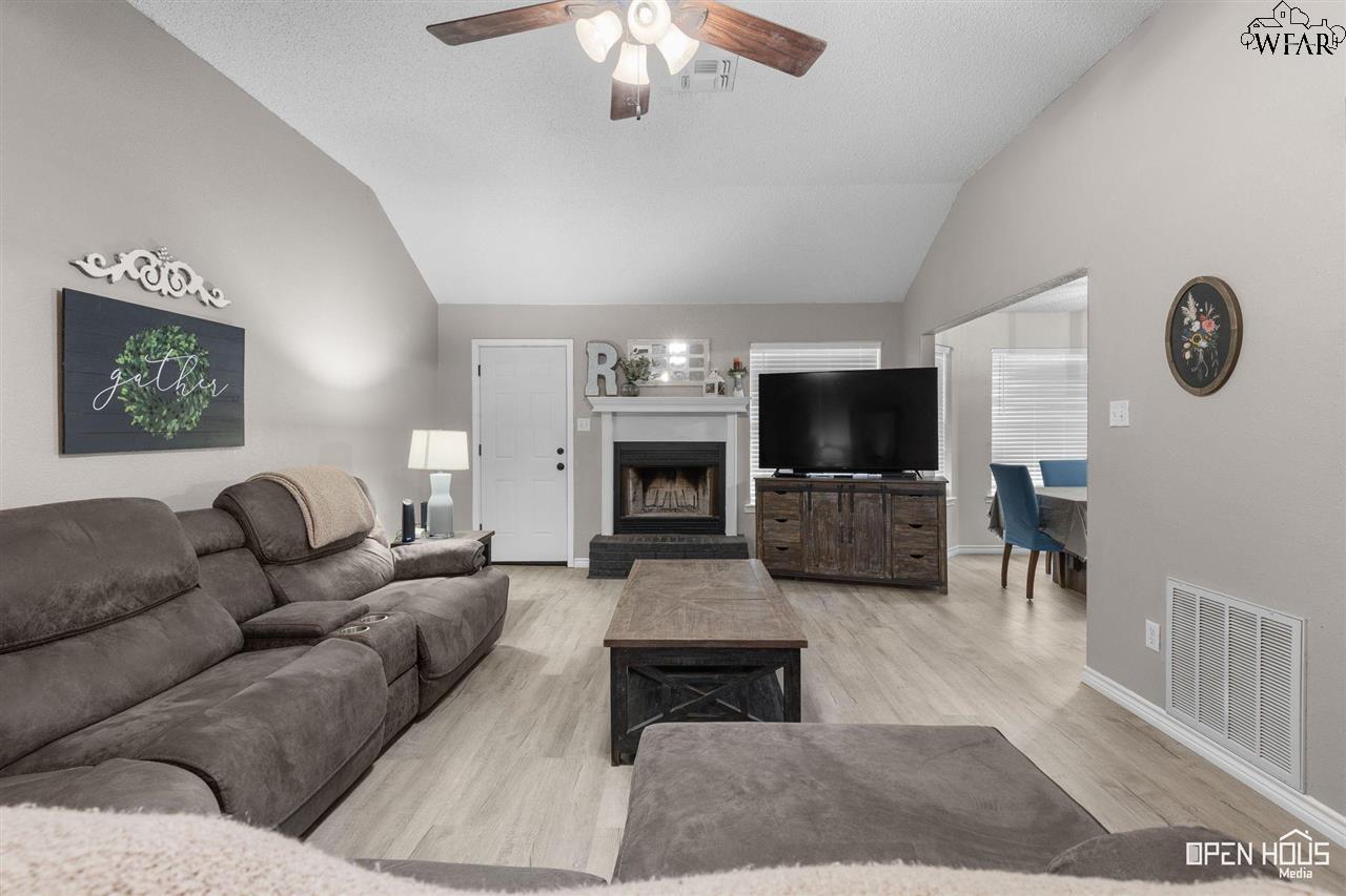 4717 Stansbury Lane, Wichita Falls, Texas image 5