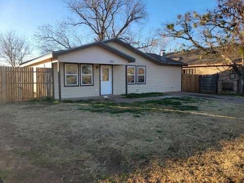 Homes For Sale - 102 Paradise Street<br/> Wichita County, Wichita Falls, TX 76301