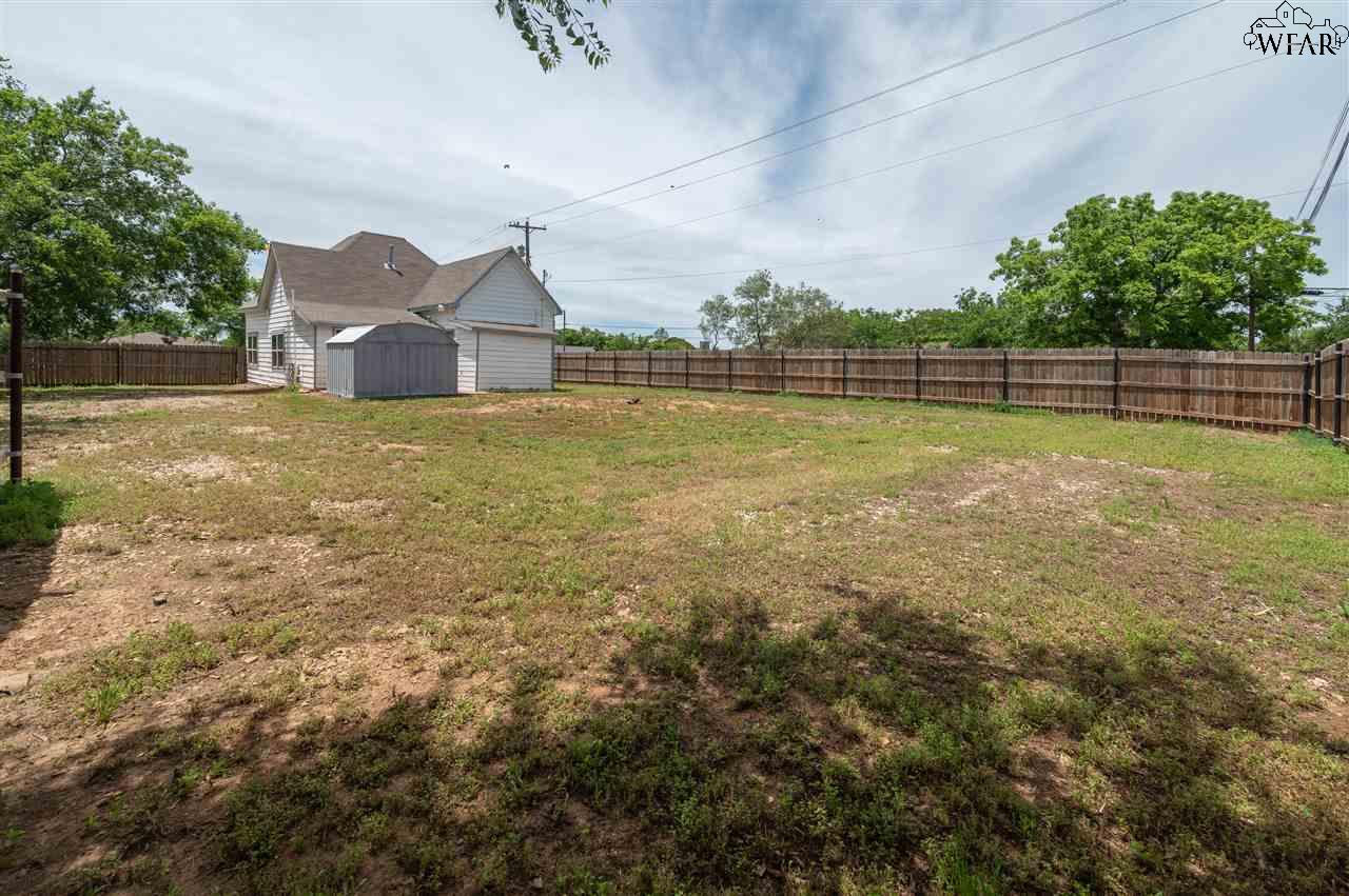 101 S Walnut Street, Petrolia, Texas image 26