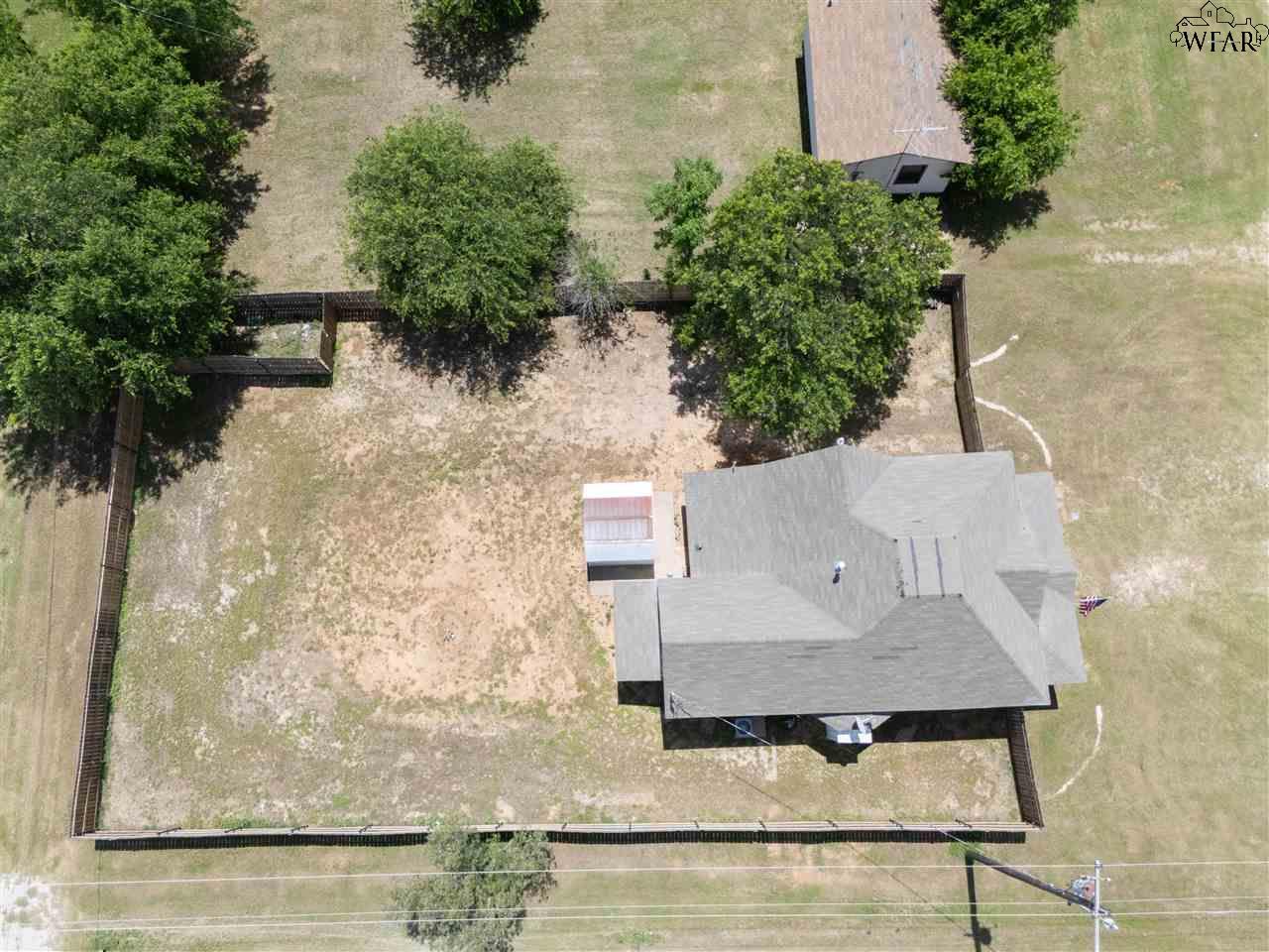 101 S Walnut Street, Petrolia, Texas image 29