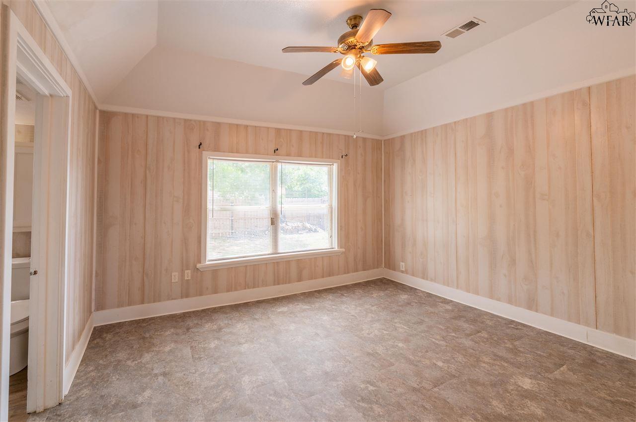 101 S Walnut Street, Petrolia, Texas image 11