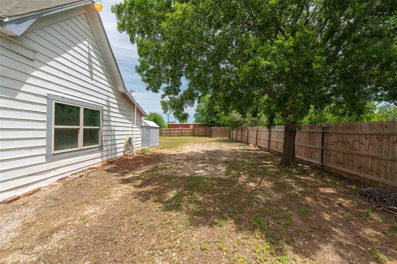 101 S Walnut Street, Petrolia, Texas image 28