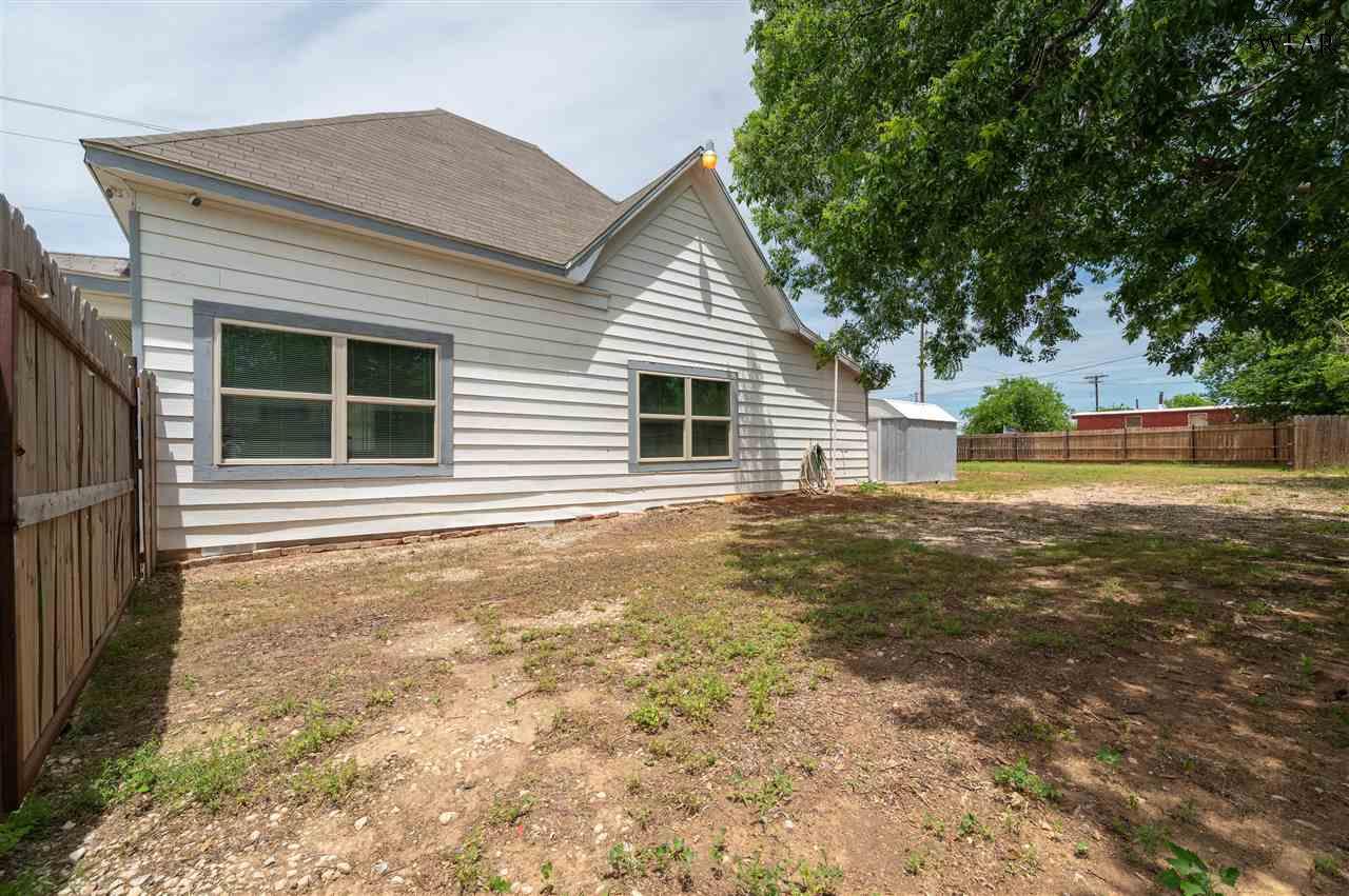 101 S Walnut Street, Petrolia, Texas image 27