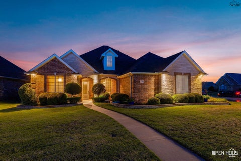 Homes For Sale - 3407 Oxford Lane<br/> Wichita Falls, TX 76366