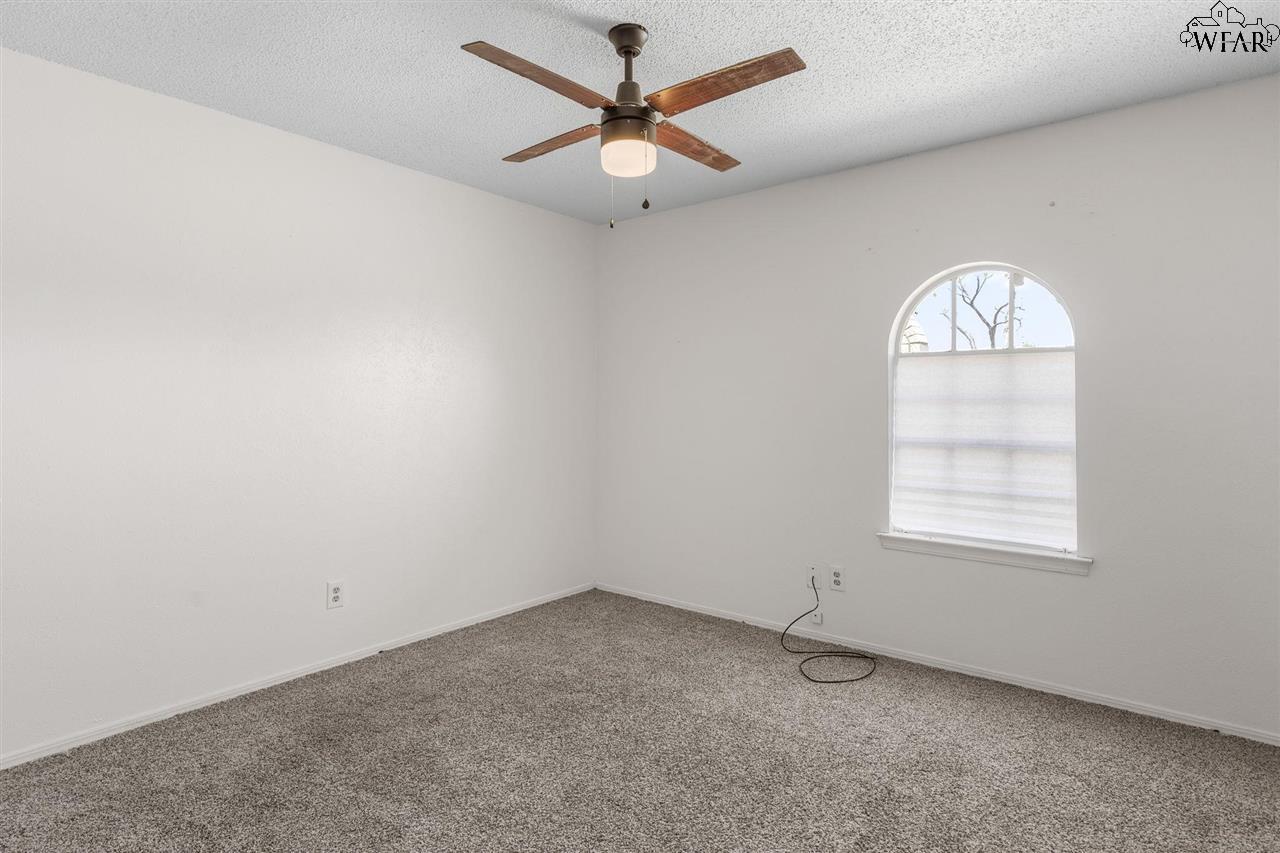 303 Eagle Drive, Holliday, Texas image 15