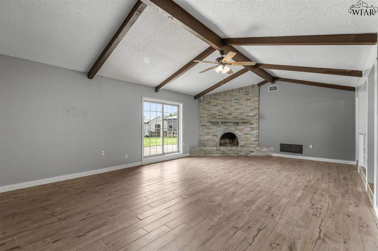 303 Eagle Drive, Holliday, Texas image 4