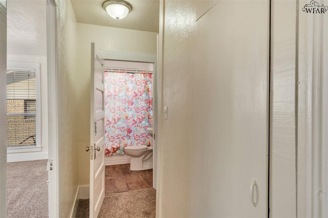 208 E Spring Street, Henrietta, Texas image 15