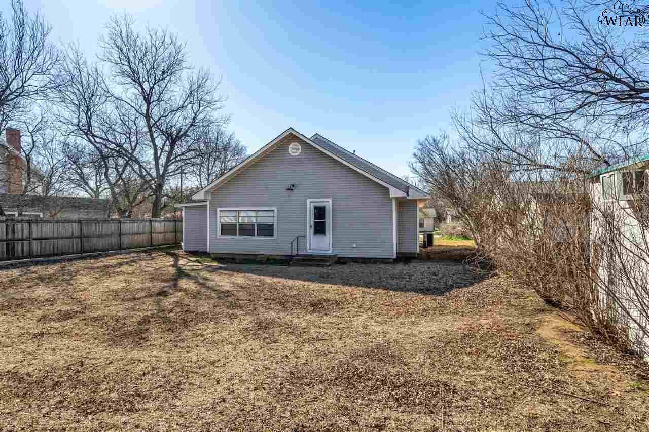208 E Spring Street, Henrietta, Texas image 22