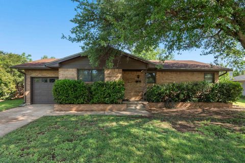 Homes For Sale - 4648 Bunny Run Drive<br/> Wichita Falls, TX 76310