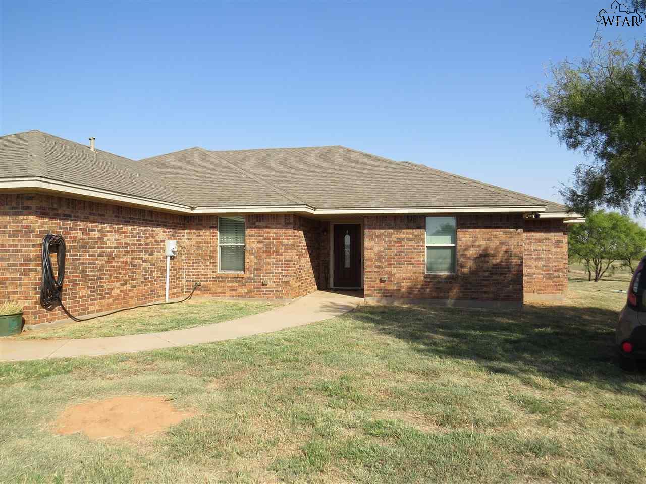 5830 Johnson Road, Iowa Park, Texas image 2
