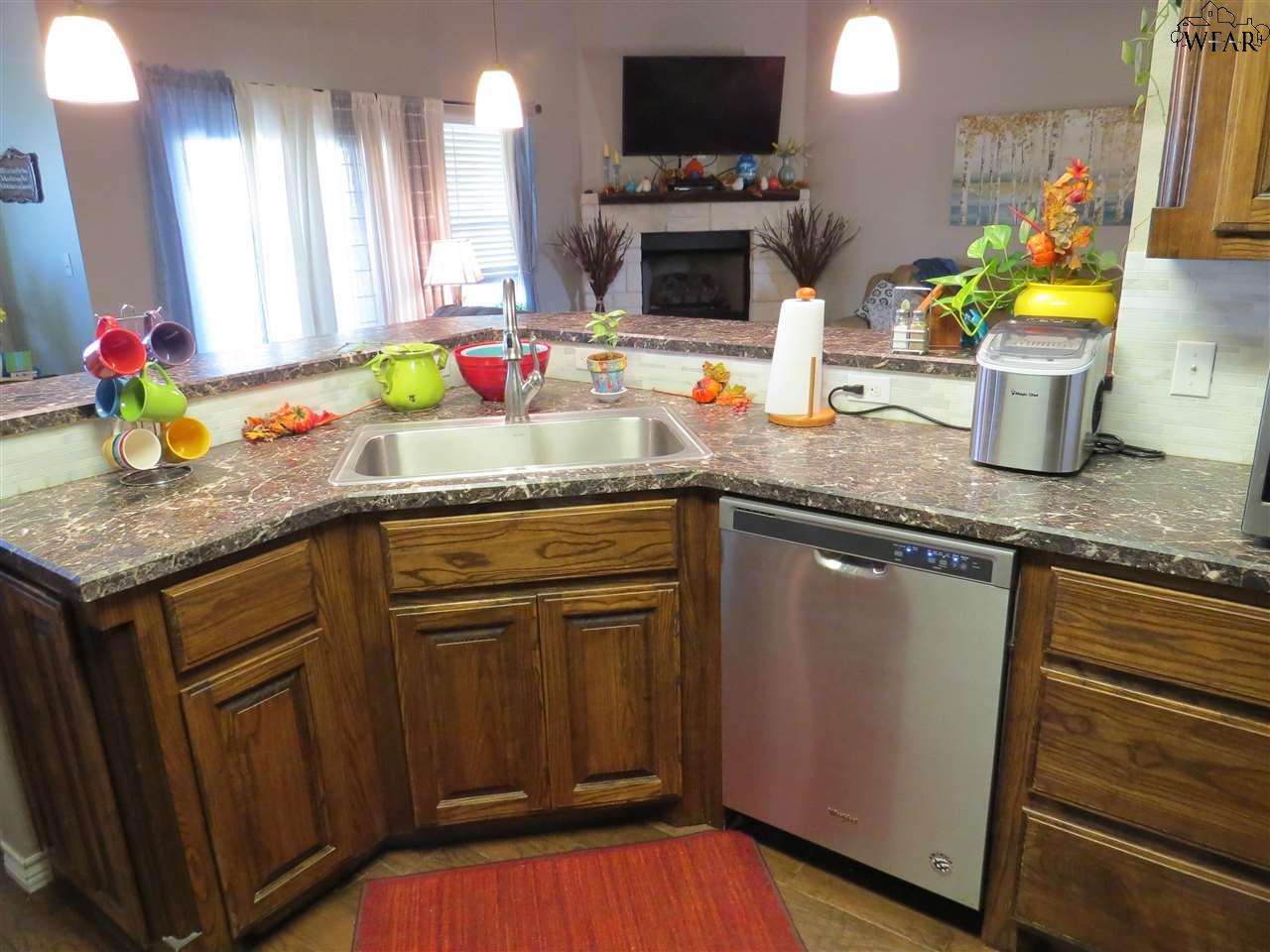 5830 Johnson Road, Iowa Park, Texas image 6