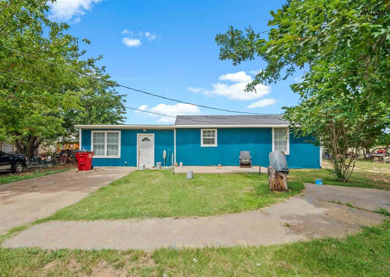 1532 Clover Lane, Wichita Falls, Texas image 1