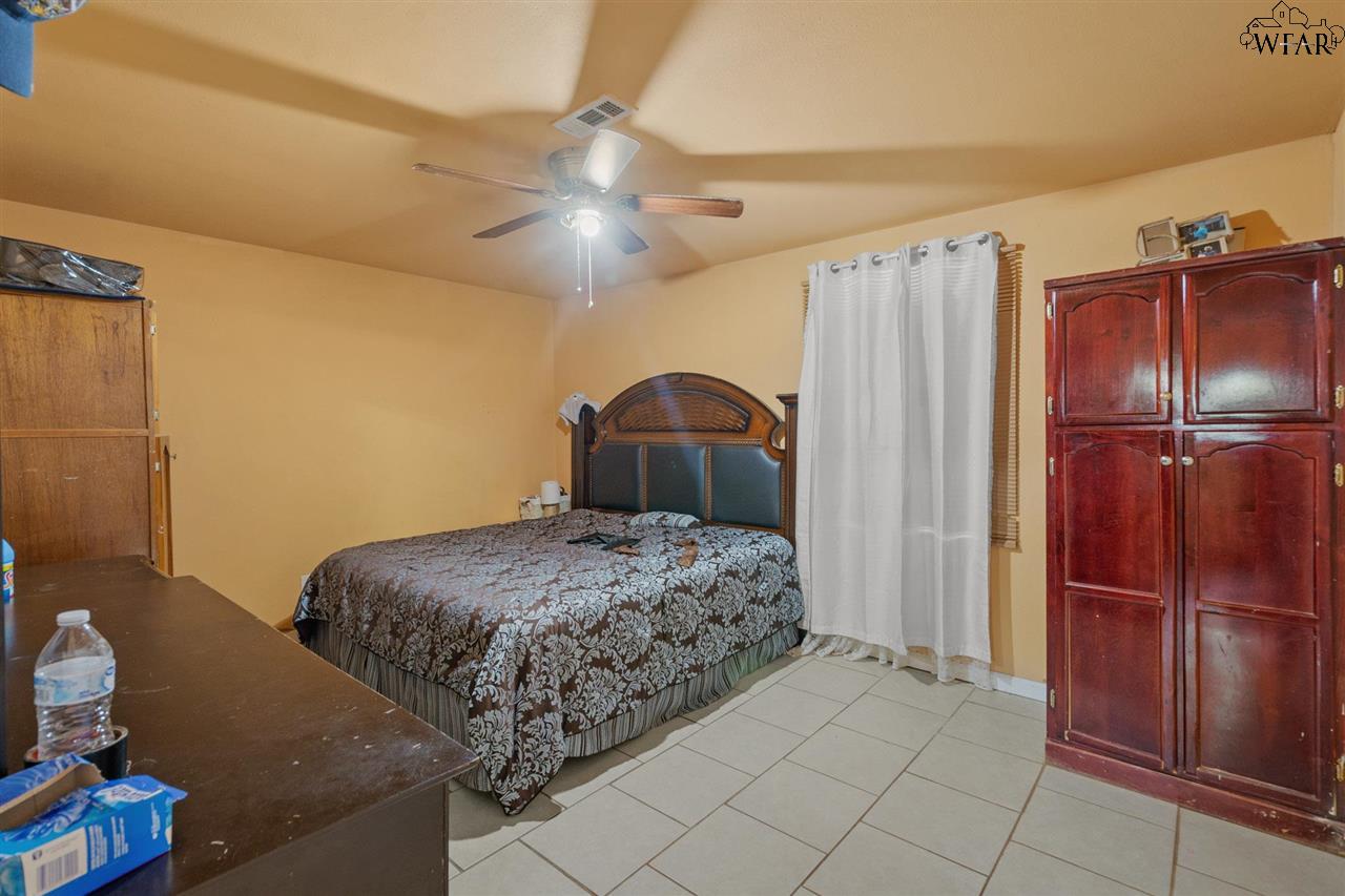 1532 Clover Lane, Wichita Falls, Texas image 4