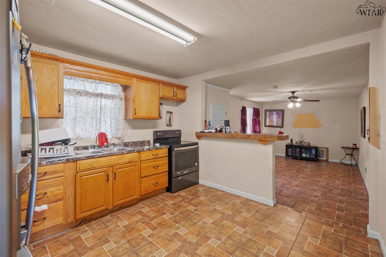 1532 Clover Lane, Wichita Falls, Texas image 6