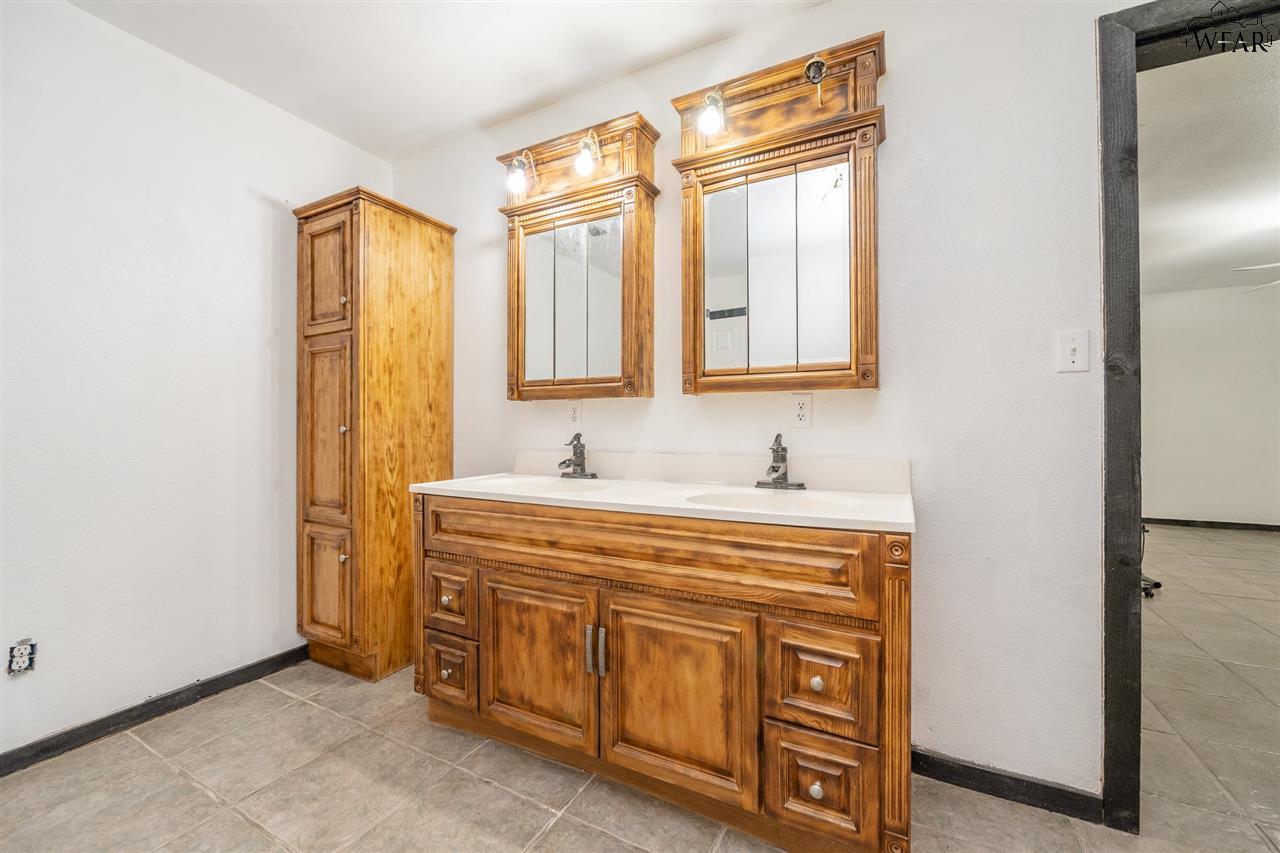 2142 Decker Road, Wichita Falls, Texas image 18