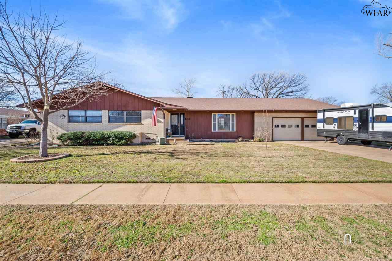 4504 Dunbarton Drive, Wichita Falls, Texas image 1