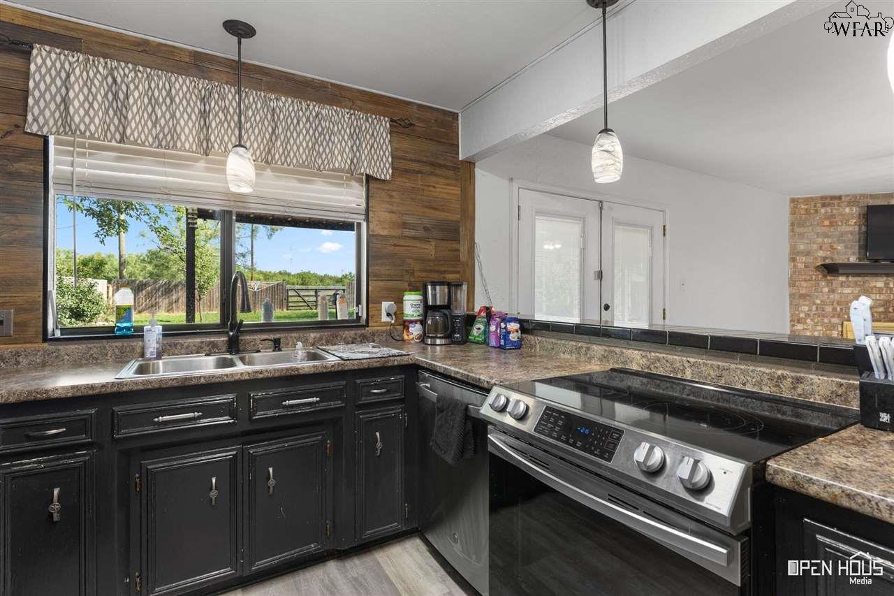 4602 Trailwood Drive, Wichita Falls, Texas image 7