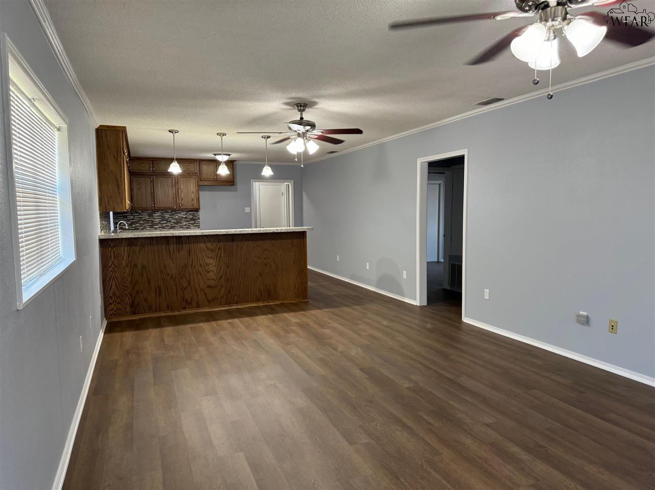 410 W Miller Street, Seymour, Texas image 5