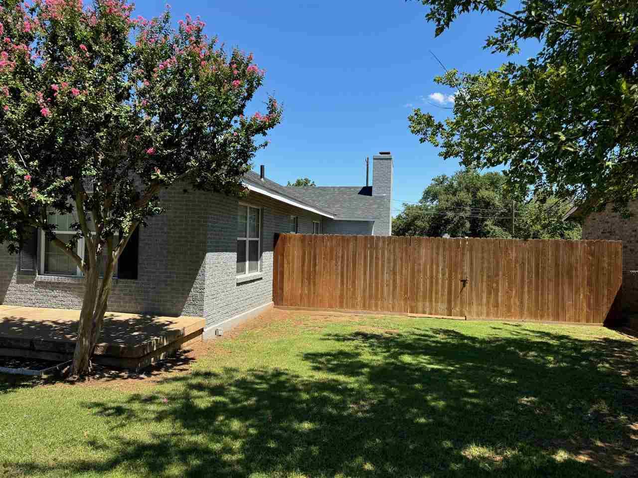 410 W Miller Street, Seymour, Texas image 2
