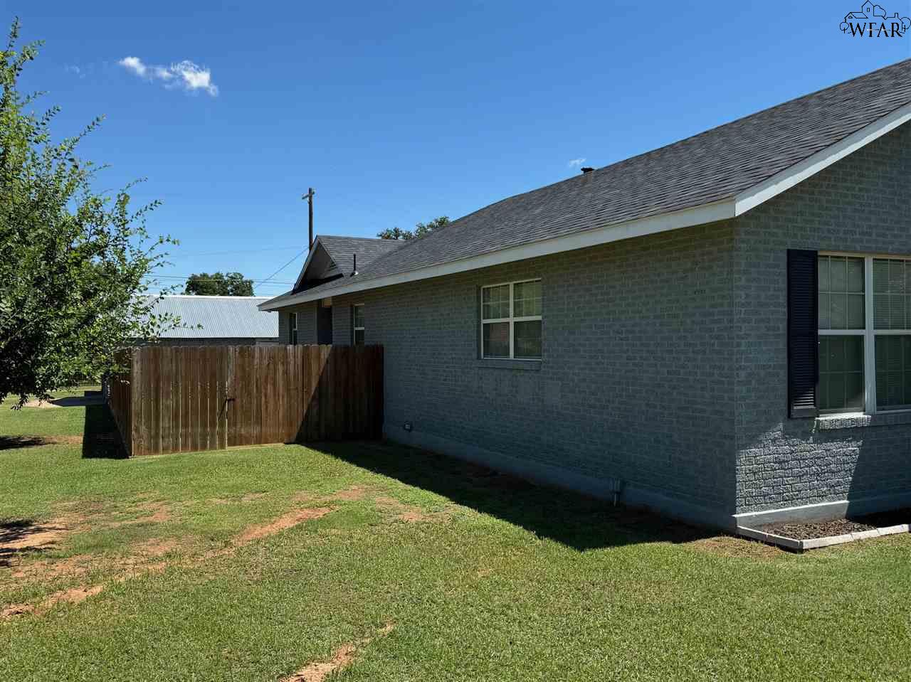 410 W Miller Street, Seymour, Texas image 3