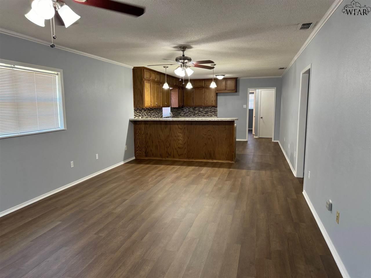 410 W Miller Street, Seymour, Texas image 4