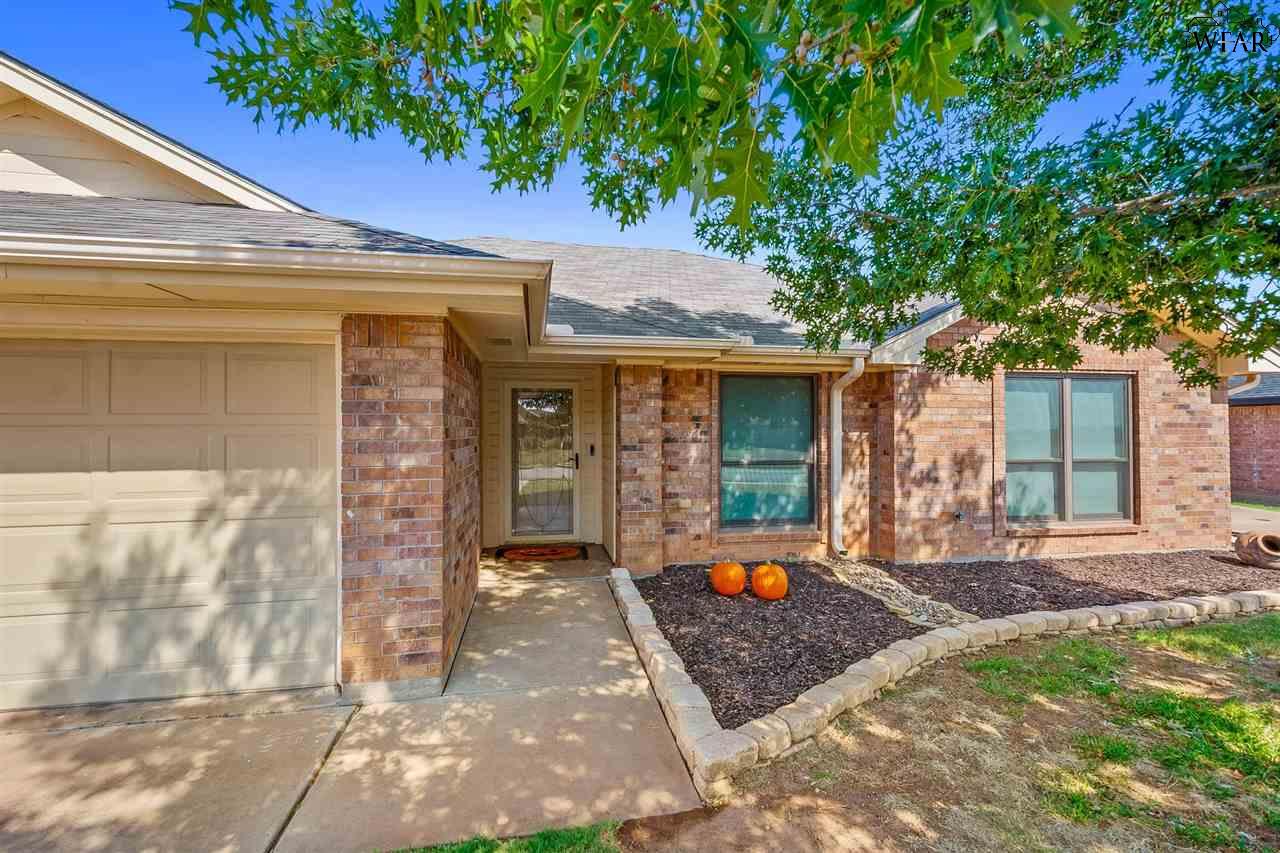 5443 Flo Drive, Wichita Falls, Texas image 2