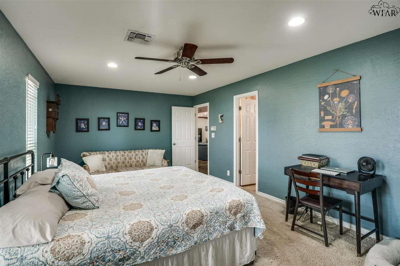 704 Shoreline Drive, Wichita Falls, Texas image 14