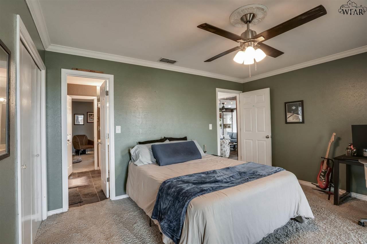 704 Shoreline Drive, Wichita Falls, Texas image 18