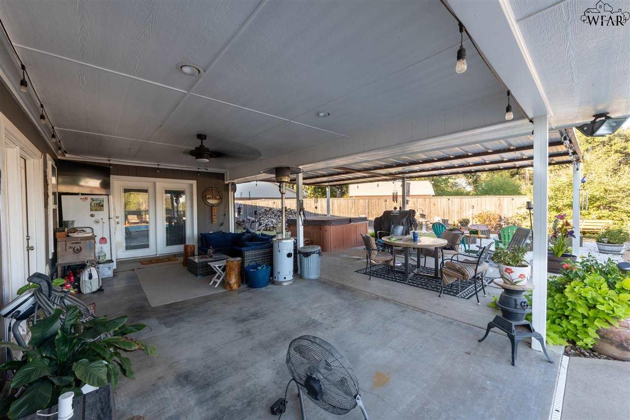 208 S Fairway Drive, Henrietta, Texas image 20