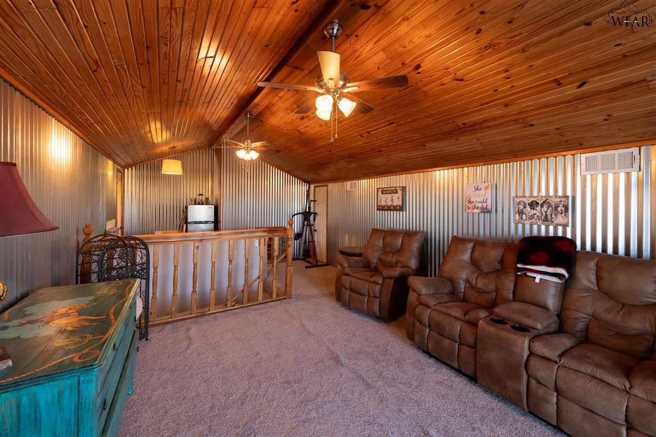 208 S Fairway Drive, Henrietta, Texas image 19