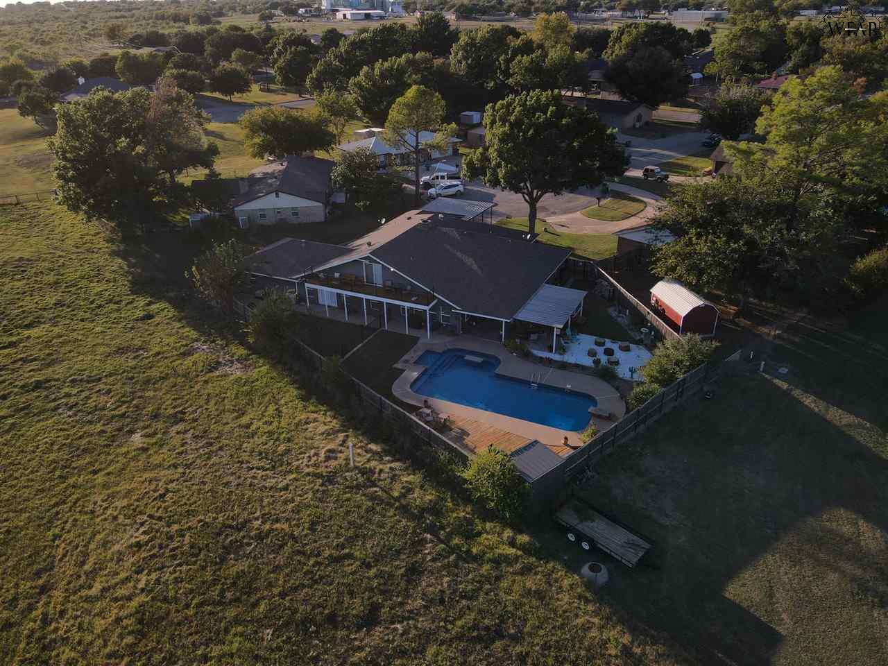 208 S Fairway Drive, Henrietta, Texas image 27