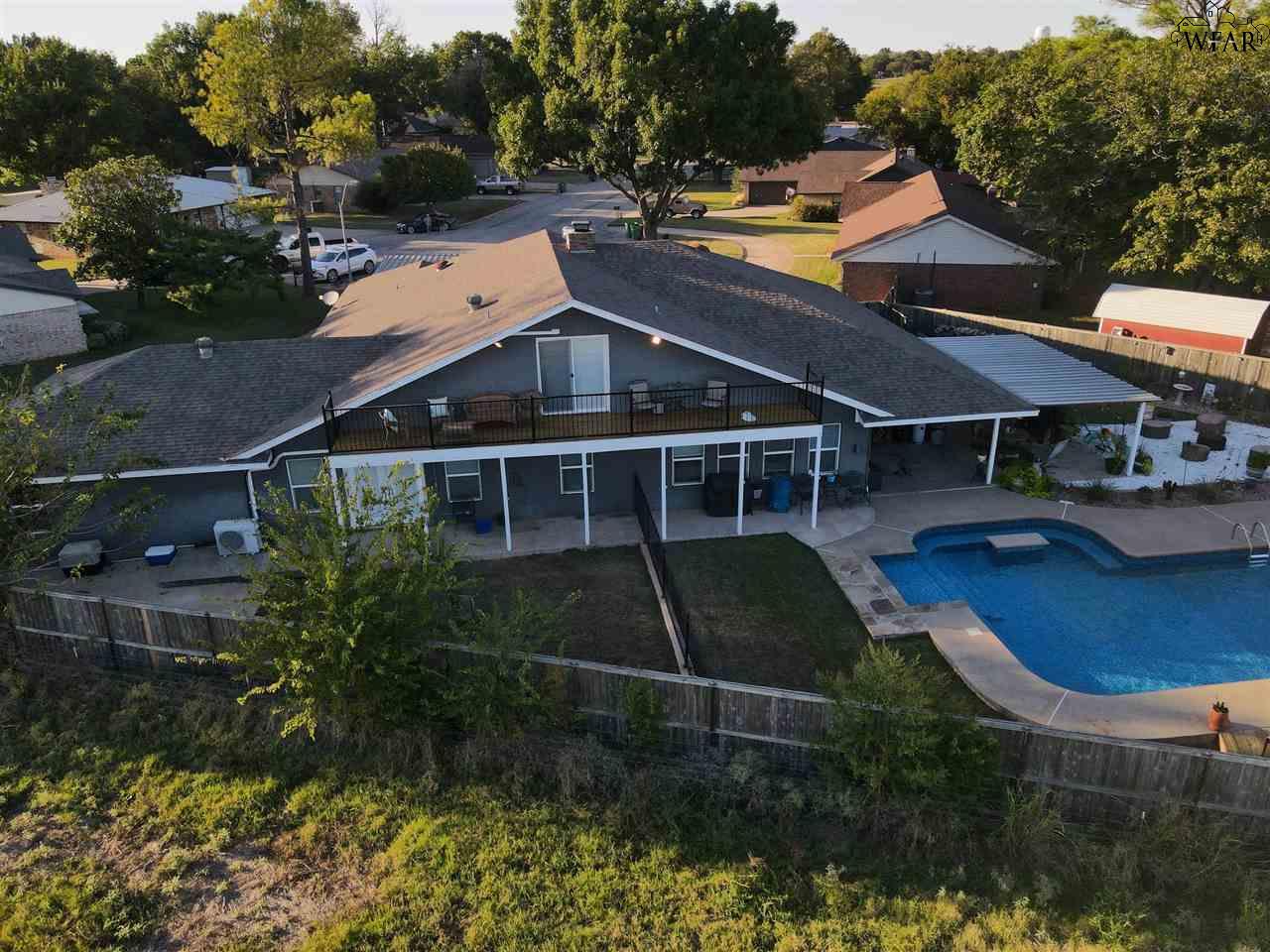 208 S Fairway Drive, Henrietta, Texas image 24