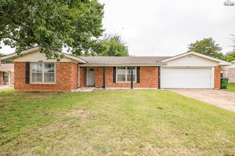 Homes For Sale - 2502 Lansing Boulevard<br/> Wichita County, Wichita Falls, TX 76309