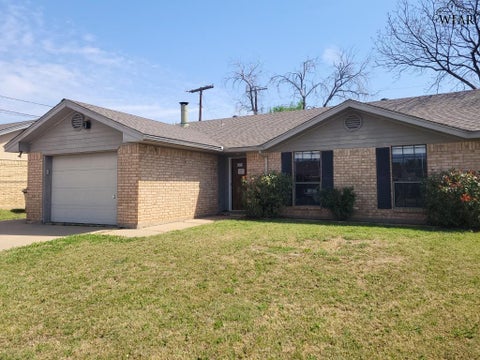 Homes For Sale - 4845 Trinidad Drive<br/> Wichita Falls, TX 76310