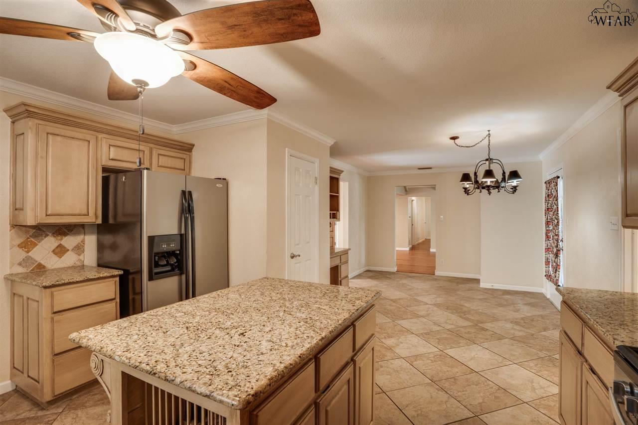 4529 Shady Lane, Wichita Falls, Pennsylvania image 11
