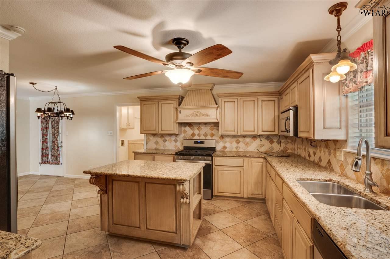 4529 Shady Lane, Wichita Falls, Pennsylvania image 10